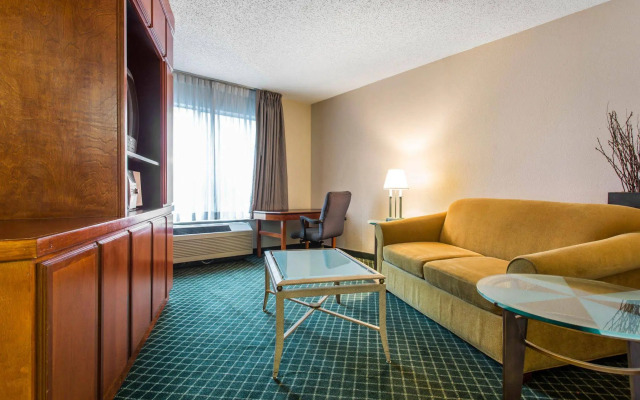 Studios & Suites 4 Less Charlotte