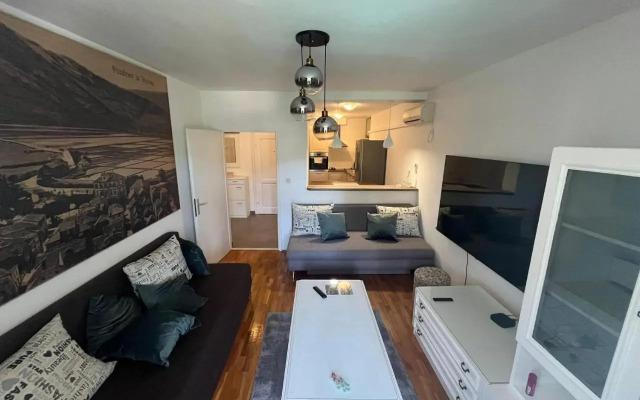 Apartment Main Street
