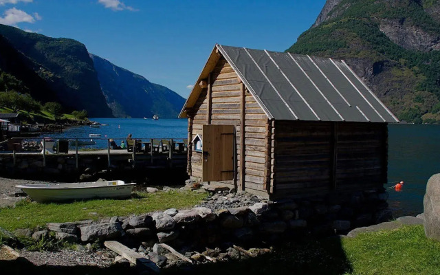 Visit Undredal