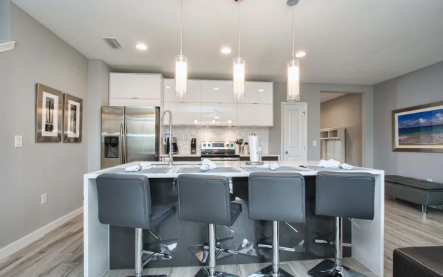 Le Reve 4 Bedroom Townhome w Splashpool - 1203LR