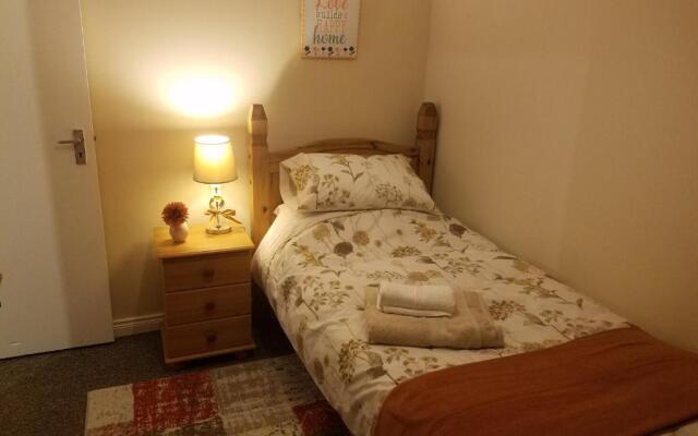 Comfy Quiet Town House