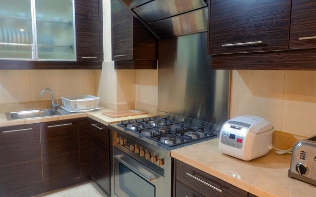 Luxurious 2 Bedroom Senayan Residence By Travelio