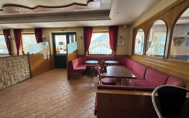 Hc Hotel Garni Room And Apartment
