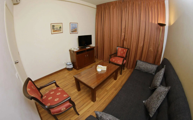 Madisson Hotel