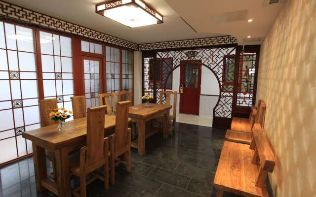 Zhantan Courtyard Hotel