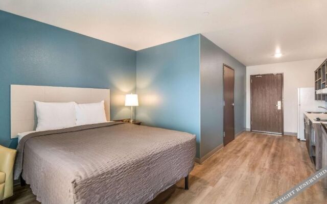 WoodSpring Suites Thornton-North Denver