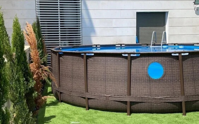 Deluxe Apartment with Private GardenArea