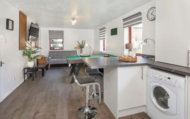 2br-sleeps5-freeparking-closetoyorkminster