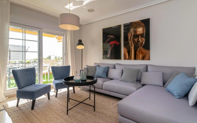 Puente Romano Modern flat, Best location in town