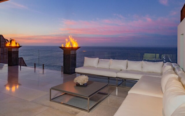 Spectacular Modern Luxury and Exceptional Amenities at Mantea Casa Cabo in Pedregal