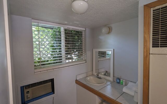 Majestic Rockies Motel