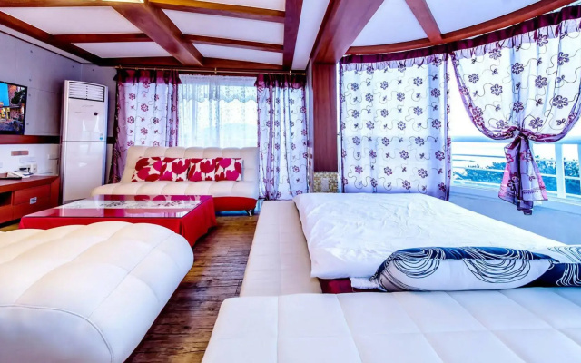 Aewol Badatgaap Guest House