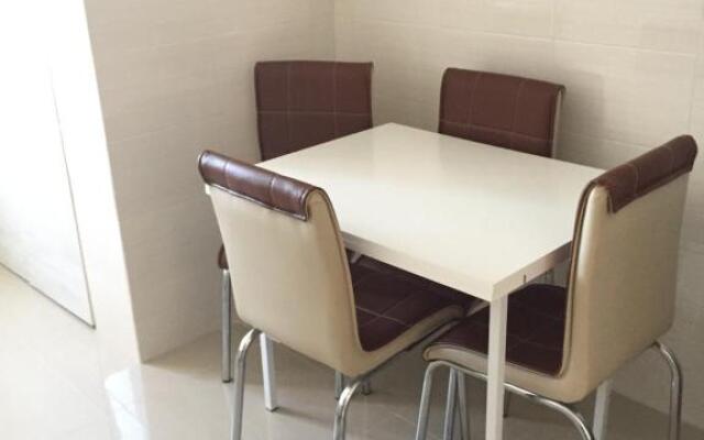 3 Rooms Aparthotel