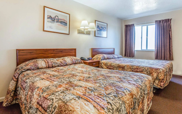 Quality Inn & Suites Salina National Forest Area