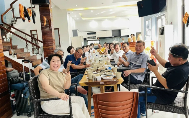 Rosemary Villa near Han River