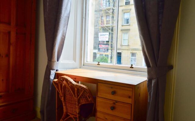 Central 2 Bedroom Flat