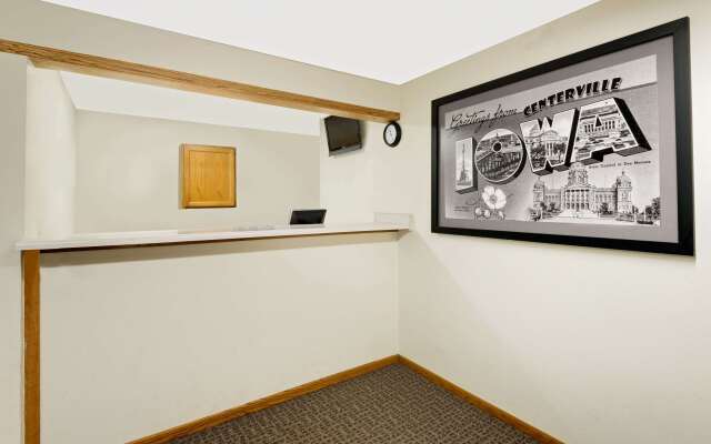 Super 8 by Wyndham Centerville