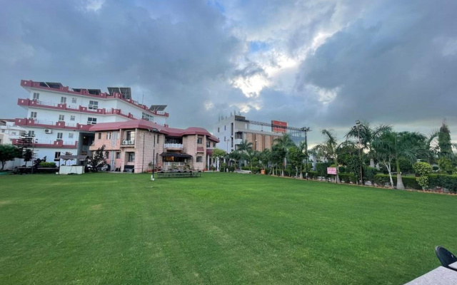 Hotel Amar Palace