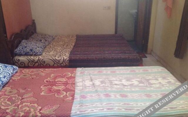 Nyoman Astana bungaloWs