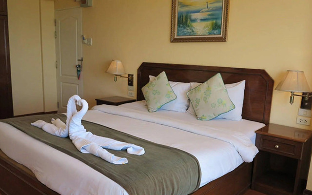 Richman Poorman Guesthouse