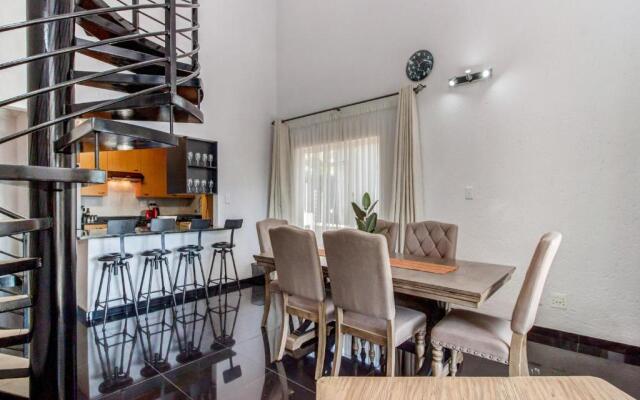 Upmarket Sandton apartment