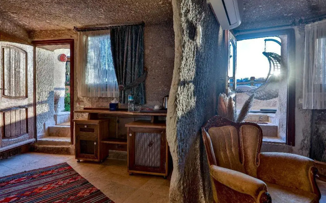 Sah Saray Cave Suites Halal Hotel