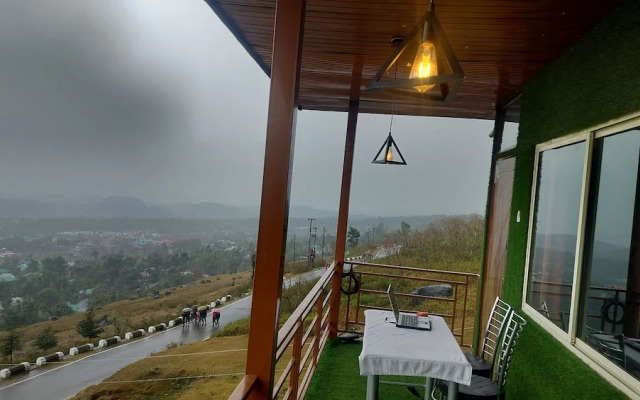 Hotel Nirbana Heights