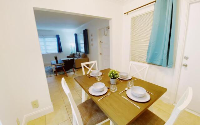 Bayview Regency Apartments By Lowkl