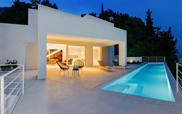 Villa V - private pool, special location & surroundings