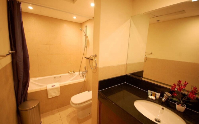 Spacious Two Bedroom in 8 Boulevard Walk