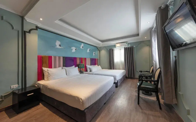 Amica Premier Hotel and Travel
