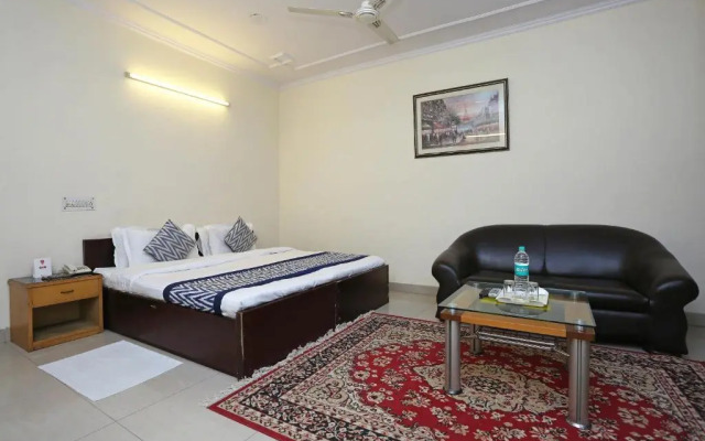OYO Rooms Govindpuri Metro