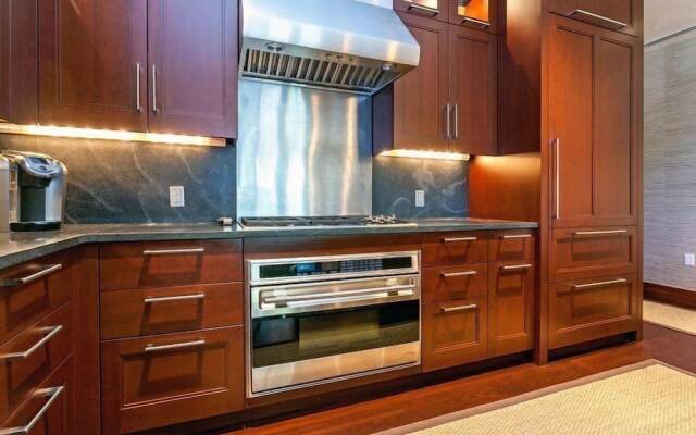 Platinum Vail Solaris 4 Bedroom Vacation Rental Set at the Base of the Mountain Just Steps From the Gondola