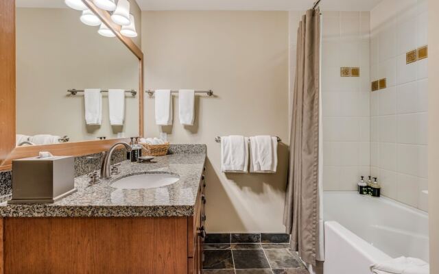 Capitol Peak Lodge by Snowmass Mountain Lodging