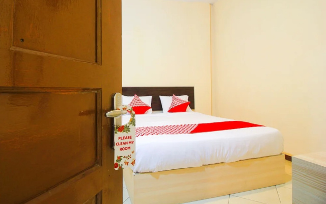 OYO 1025 Hotel Intan