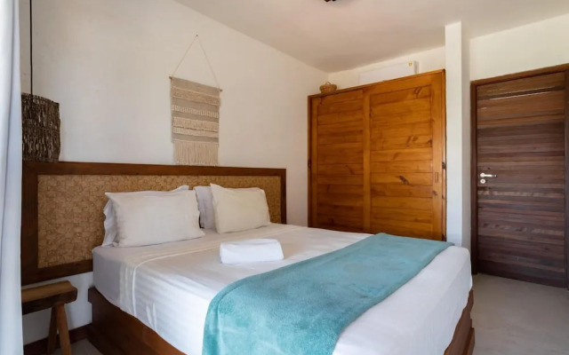 Maravilhosa Casa com Piscina em Frente Praia