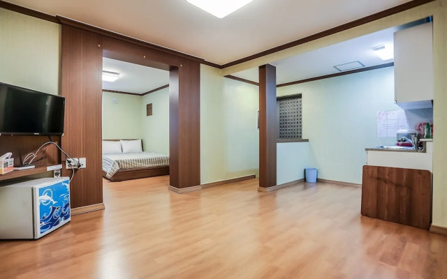 Gangneung Gyeongpodae Eroom