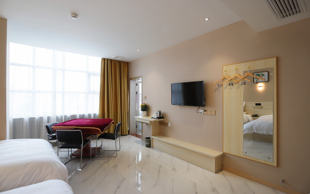 Wuhan Good Time Hotel (Tianhe Airport Hengdian Subway Station)