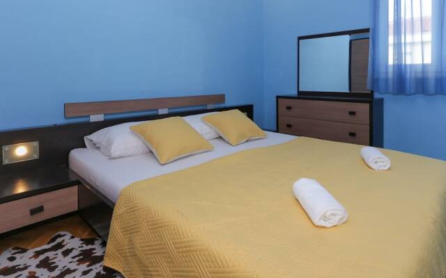 Modern Apartment in Kaštel Lukšic With Sea Nearby