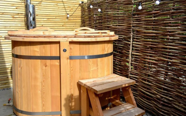 The Hen House-UK12928
