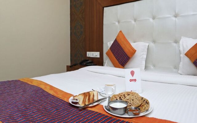 OYO 9532 Hotel Q-Cent