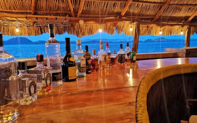 Los Vientos Hotel