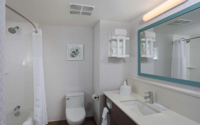 Hampton Inn & Suites Manistee Waterfront