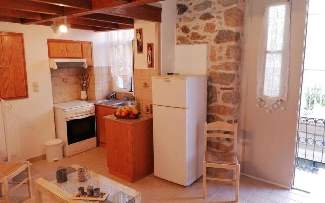 Theos Apartments