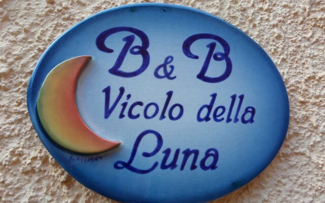 Vicolo della Luna