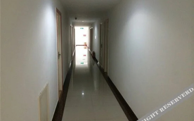 Yijia Hostel