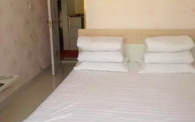 Erguna Lvyue Family Hotel
