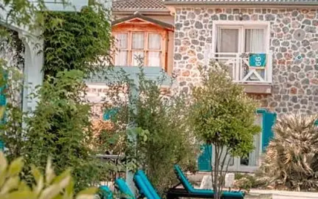 Orino Suites