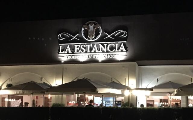 Mi Capricho Beach Apartments