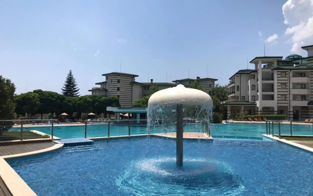 Emerald Beach Resort & Spa,studio ikat310